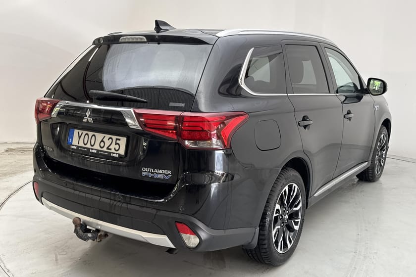 Bild 3 av Mitsubishi Outlander PHEV Plug-in Hybrid 4WD Business Läder 360