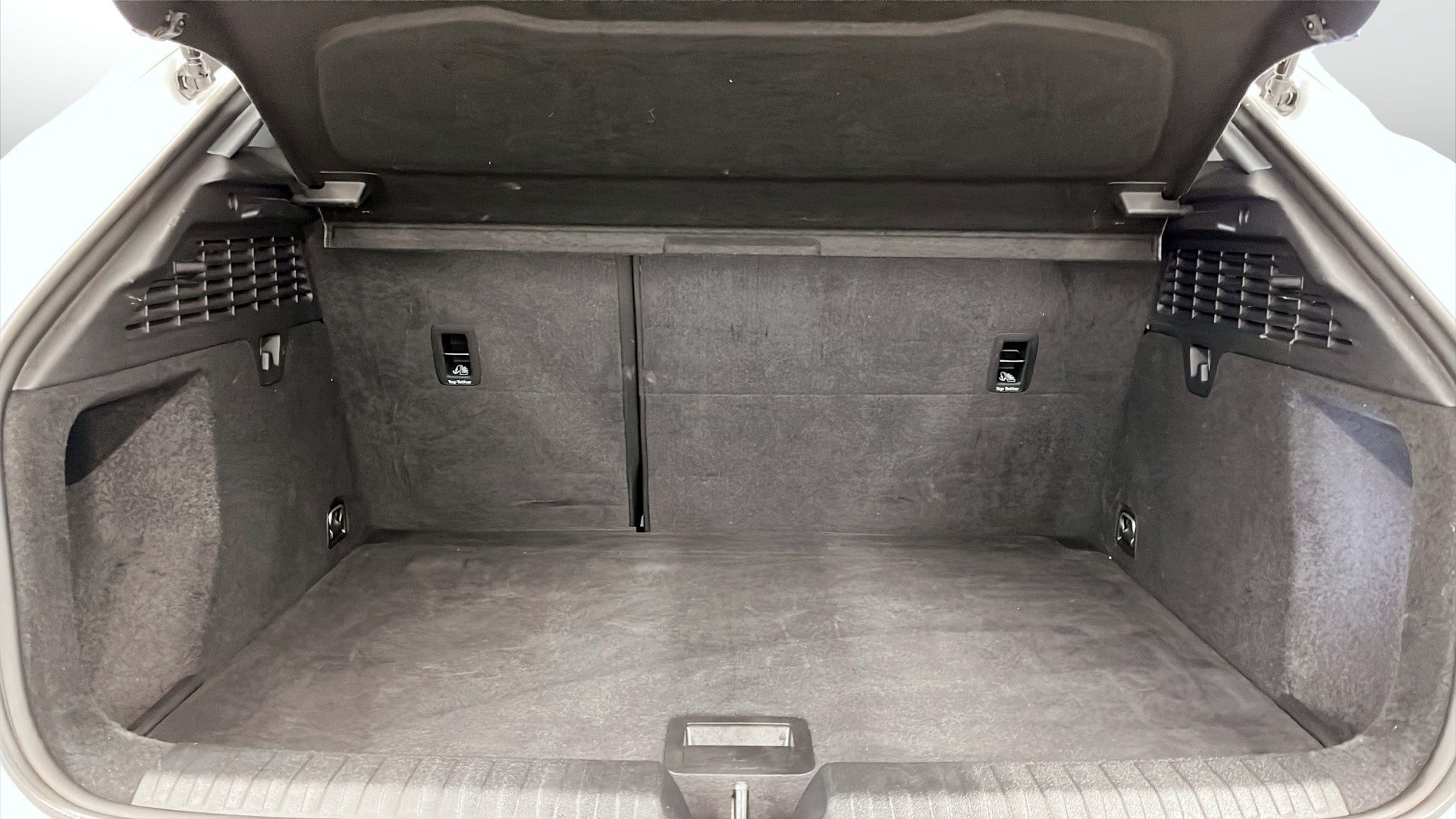 Audi A3 2024, bild 7/10