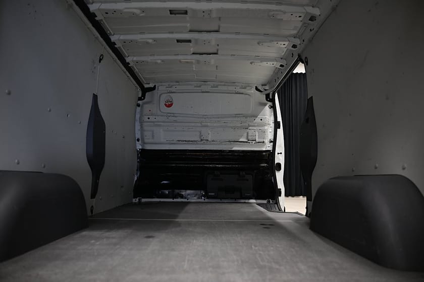 Bild 5 av Nissan NV300 Skåpbil 145HK L2 Automat|Drag|Värmare|GPS|Backkamera|Leasbar