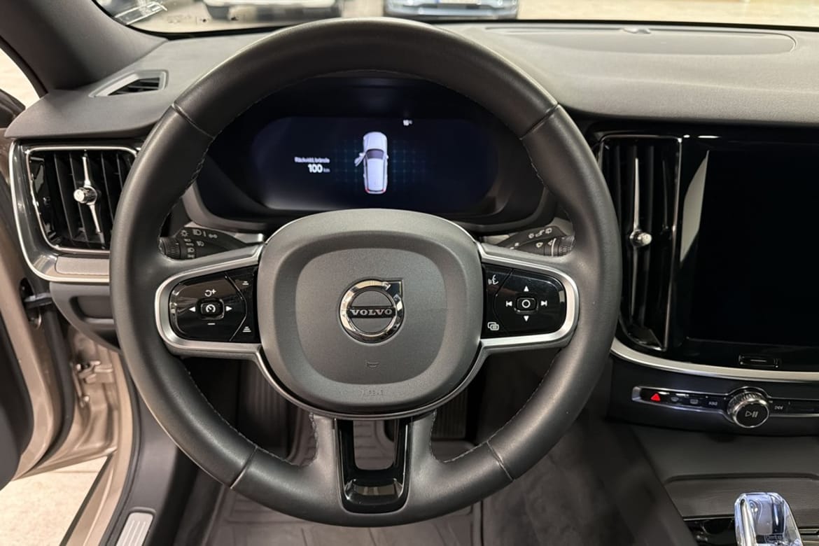 Volvo V60 2023 - miniatyr 10