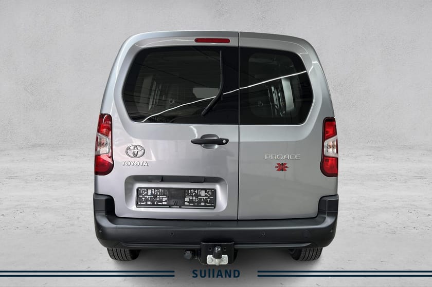 Bilde 4 av Toyota ProAce City 1,5 D 130hk 4X4, Krok, Skyvedører begge sider, LAV KM!