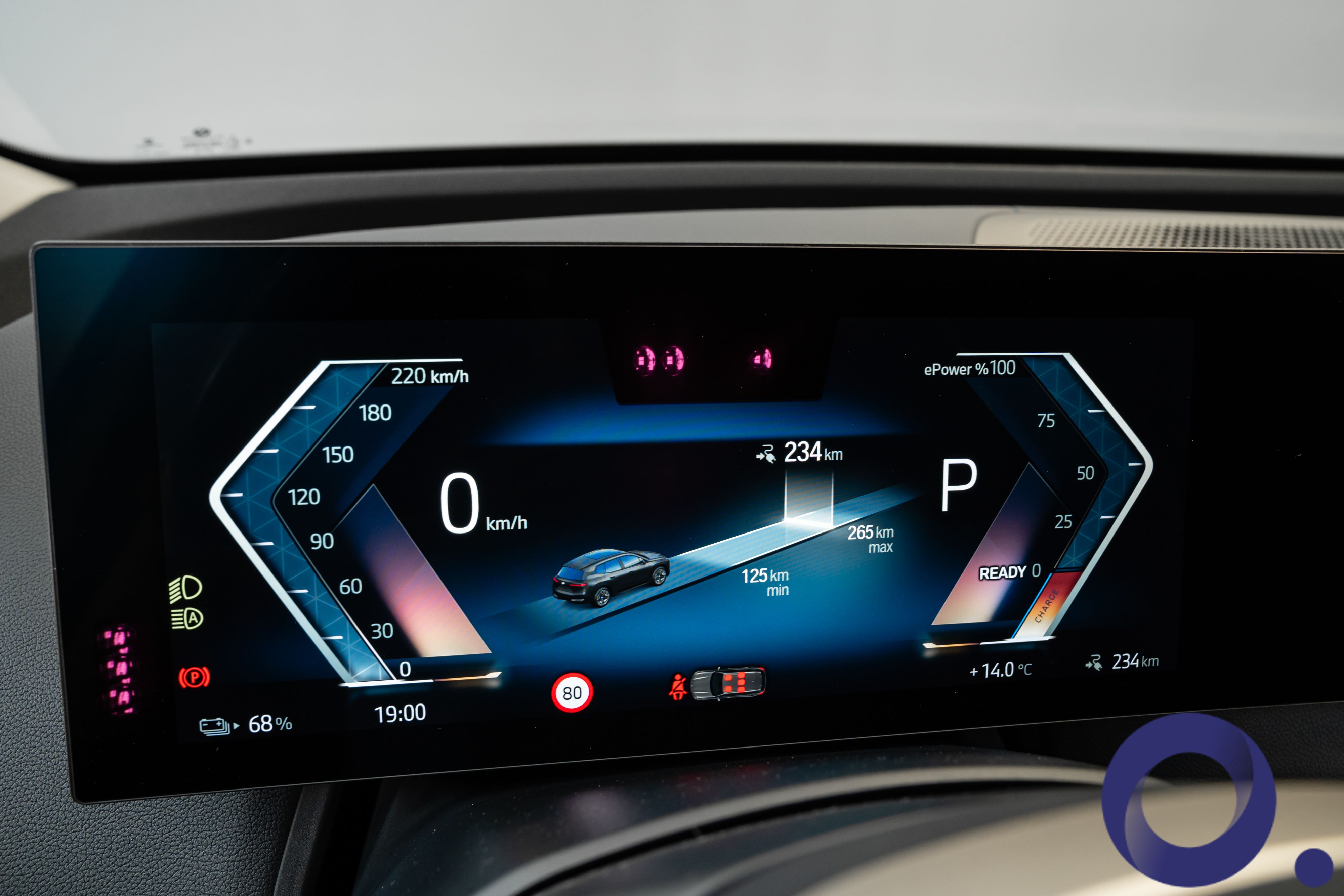 BMW iX xDrive40, 326ps, 2022
