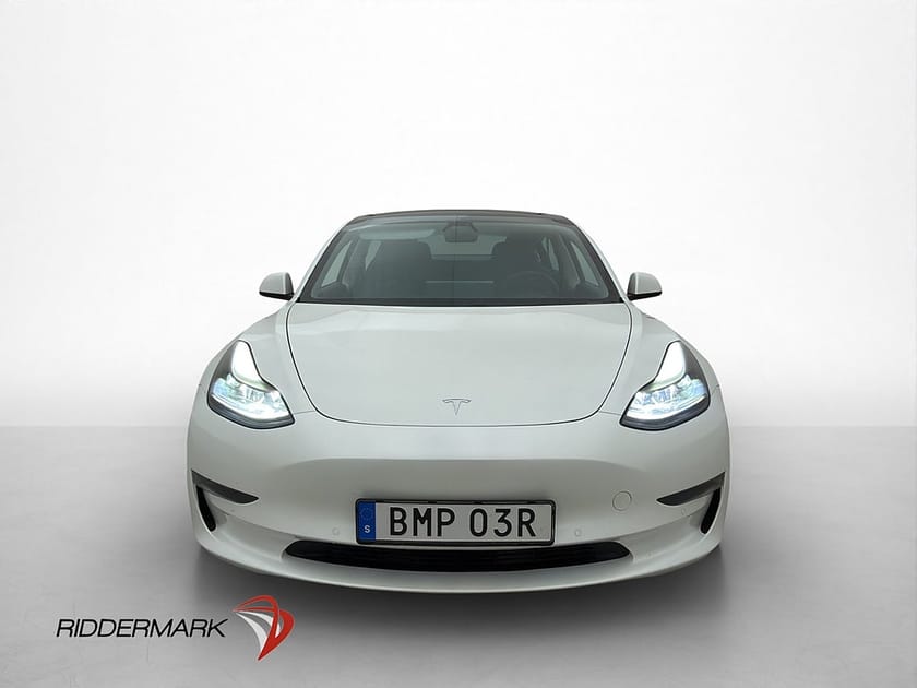 Bild 3 av Tesla Model 3 Long Range AWD Autopilot Svensksåld Panorama