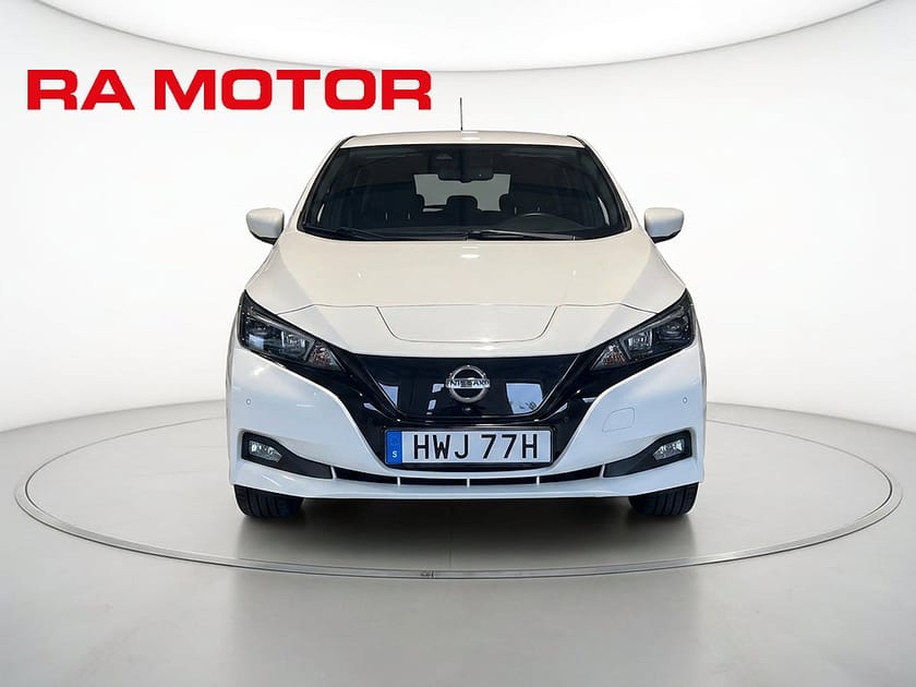 Bild 3 av Nissan Leaf N-Connecta | 40kWh | Värmepump | 360 kamera | Navi |