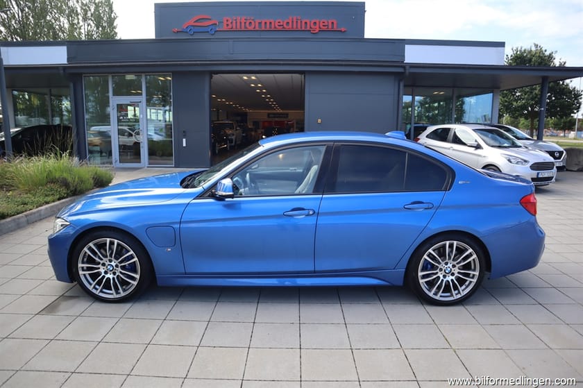Bild 1 av BMW 330e Sedan 330 iPerformance Plug-In Hybrid 252hk Aut M Sport Navi Skinn Svensksåld