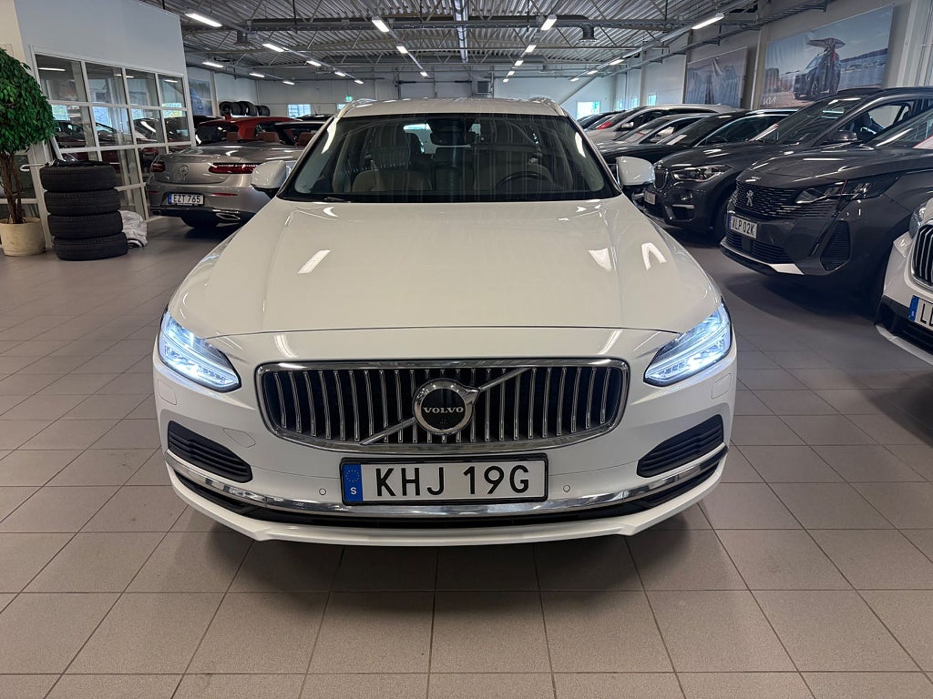 Volvo V90 2022, kuva 6/21
