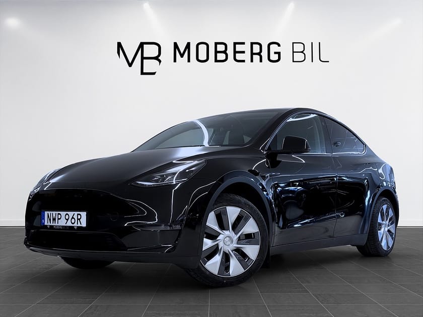 Bild 1 av Tesla Model Y Long Range AWD 514hk Pano Läder Navi B-Kamera Drag MOMS