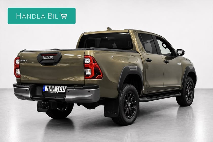 Bild 4 av Toyota Hilux Dubbelhytt 2.8 4WD Invincible Drag Skinn JBL Moms 204hk