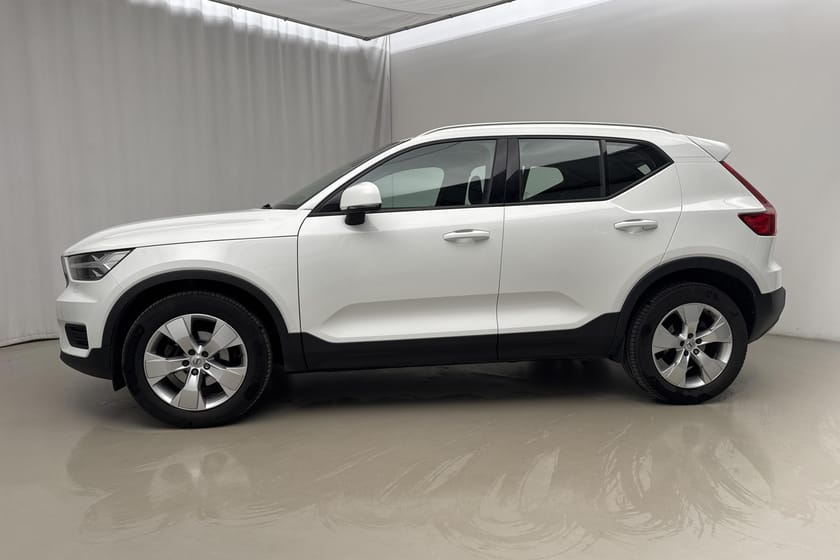 Bild 2 av Volvo XC40 D3 2WD (150hk) Momentum GPS Värmare