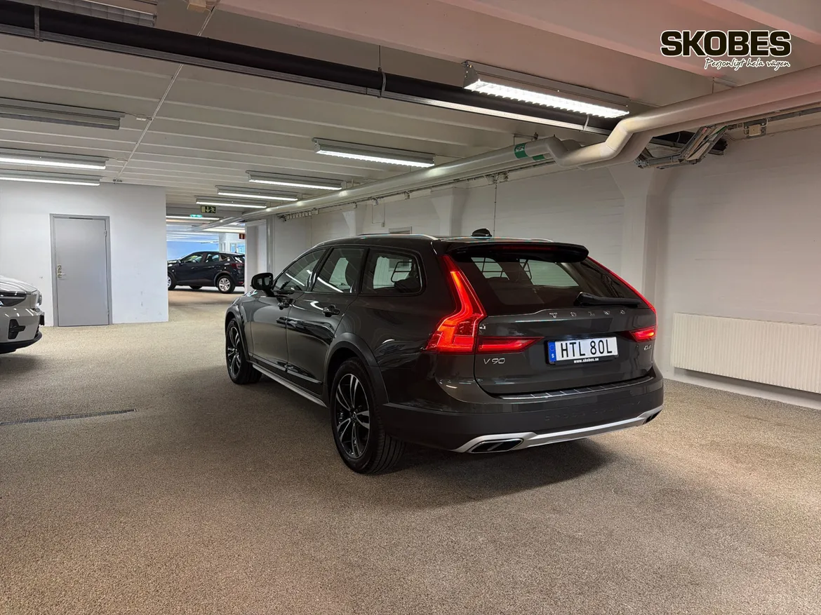 Volvo V90 Cross Country