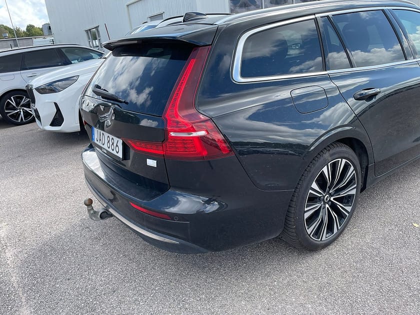 Bild 3 av Volvo V60 T6 Recharge Core Bright plug in AWD 350HK 4x4