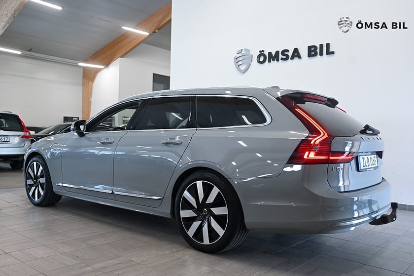 Bild 5 av Volvo V90 Recharge T6 AWD Plus Bright Drag 350hk