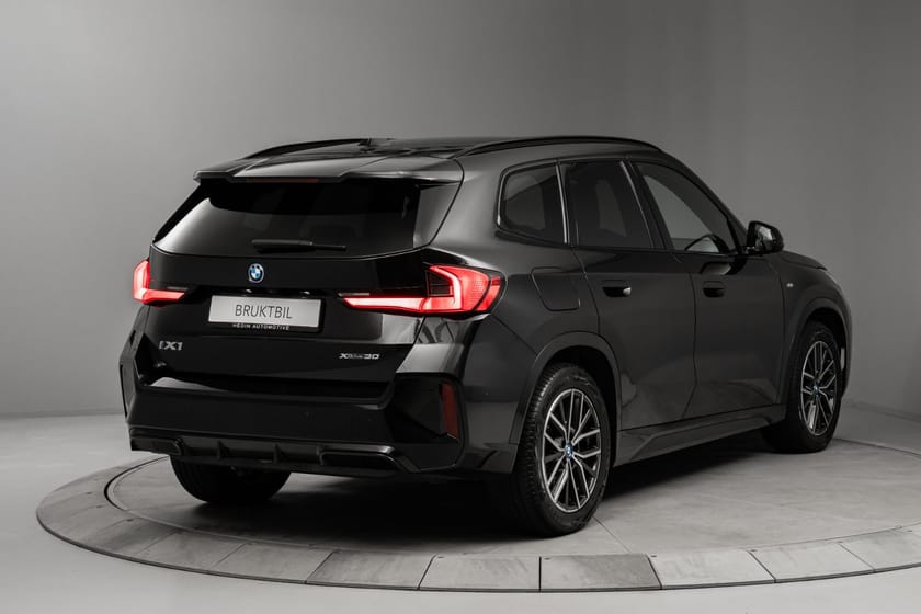 Bilde 4 av BMW iX1 xDrive30 