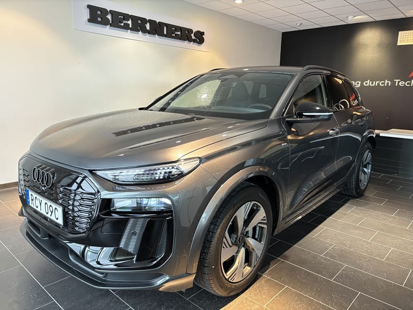 Bild 2 av Audi Q6 e-tron quattro S-LINE SUV  LUFTFJ. 429 HK