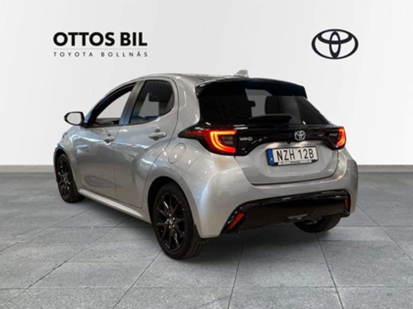 Bild 2 av Toyota Yaris Hybrid 1.5 CVT, 116hk - Style / V-hjul, Motorvärmare