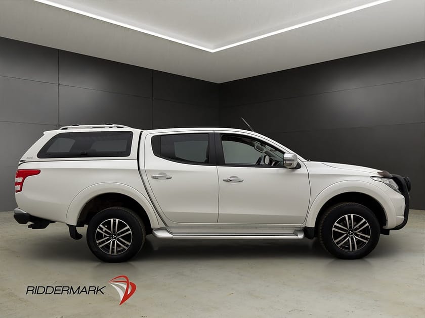Bild 2 av Mitsubishi L200 Dubbelhytt 181hk 4WD Dragkrok Diff Kamera Skinn Moms