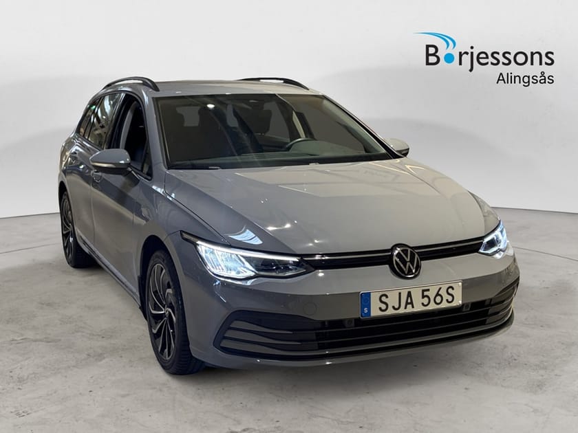 Bild 1 av Volkswagen Golf Sportscombi eTSI 131hk Dragkrok & Backkamera
