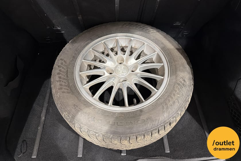 Bilde 2 av Peugeot 2008 Allure 1.6 e-HDi EMG 93 hk
