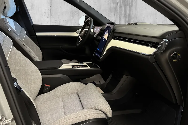 Volvo EX90 Twin Motor Performance bilde 11