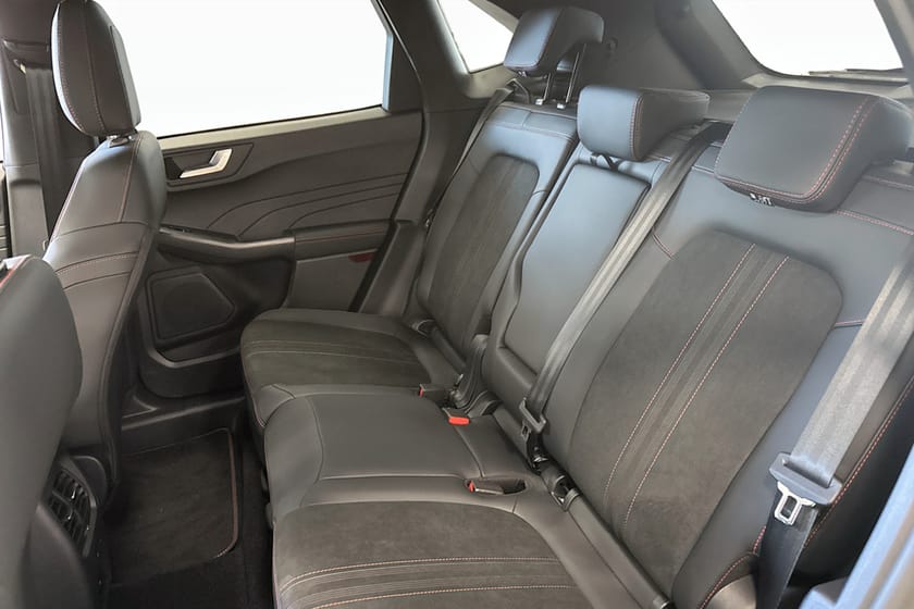 Bild 5 av Ford Kuga Plug-In Hybrid ST-Line X 2.5 FWD 243hk Black Edition CVT