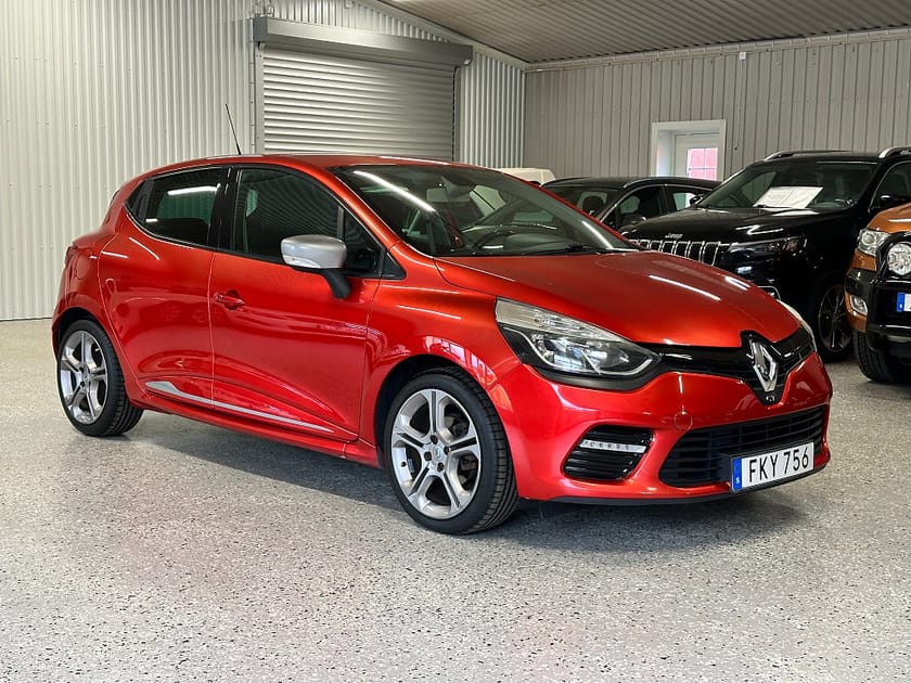 Bild 1 av Renault Clio 1.2 TCe EDC GT SPORT Ny bess Nyservad GPS Sportstolar