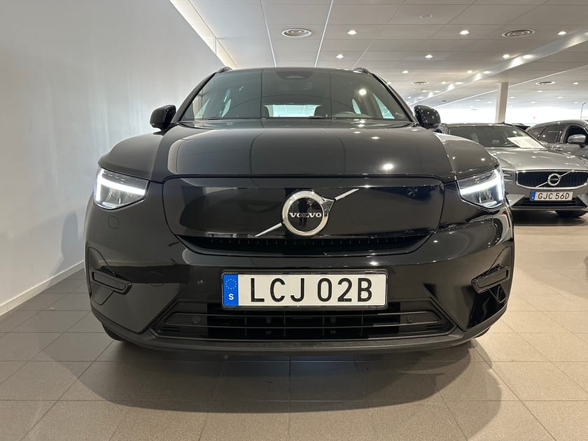 Bild 2 av Volvo XC40 Recharge Core/ 10.000kr tillbehör / Backkamera / Dragkrok /