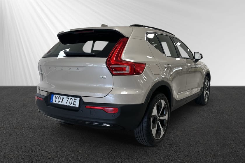 Bild 3 av Volvo XC40 B3 FWD Bensin Plus Dark