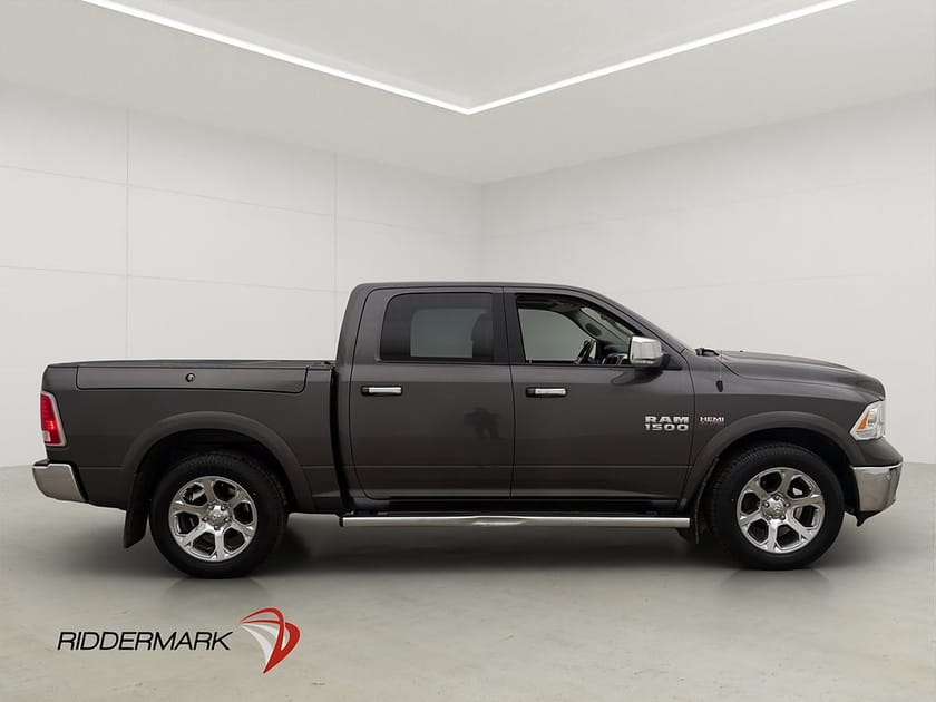 Bild 2 av RAM 1500 Crew Cab Dodge Laramie 5.7 4x4 Drag Luft Rambox Skinn Moms
