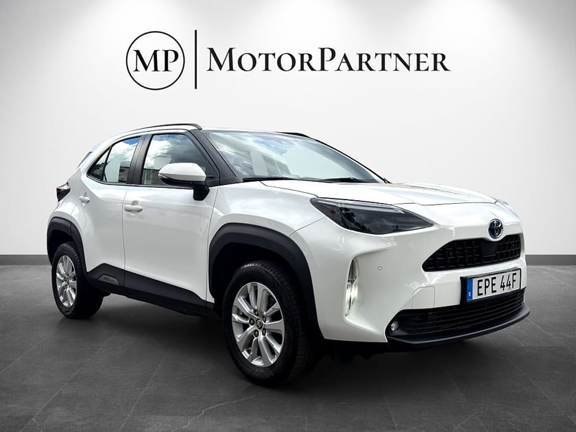 Bild 1 av Toyota Yaris Cross Hybrid AWD-i e-CVT Kamera Värmare MOMS Euro 6
