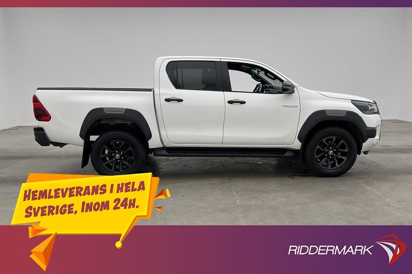 Bild 2 av Toyota Hilux Dubbelhytt Invincible 2.8 4WD M/K-Värm Drag Diff JBL Moms