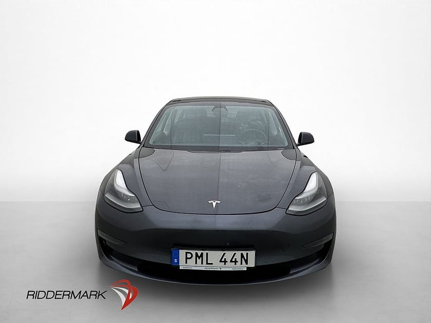 Bild 3 av Tesla Model 3 Performance Svensksåld Skinnklädsel