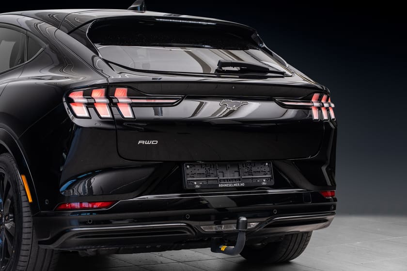 Bilde 3 av Ford Mustang Mach-E Long Range AWD LR AWD/Panoramatak/Hengerfeste