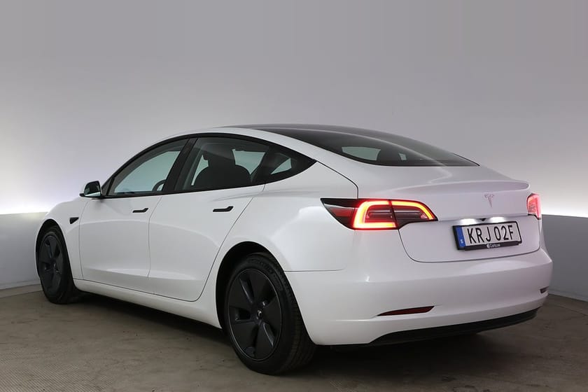 Bild 4 av Tesla Model 3 Standard Range Plus Refresh AP Pano