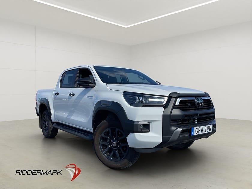 Bild 3 av Toyota Hilux Dubbelhytt Invincible 2.8 4WD M/K-Värmare Drag Diff Moms