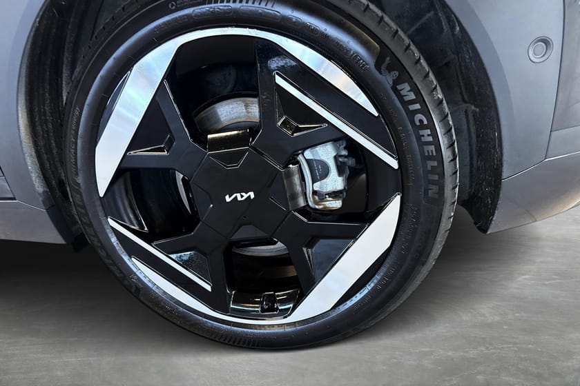 Bilde 3 av Kia EV4 Long Range Demo kjørt med masse utstyr og lang rekkevidde