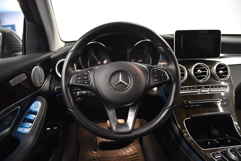 Bild 2 av Mercedes-Benz GLC 220 d 4MATIC D-Värm Drag Burmester Exclusive