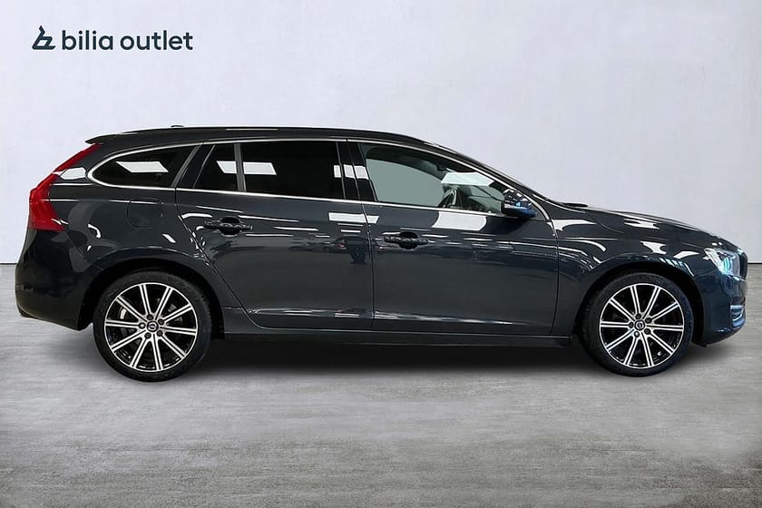 Bild 5 av Volvo V60 D4 Momentum Kamrem Bytt Nyservad Panorama BLIS Navi