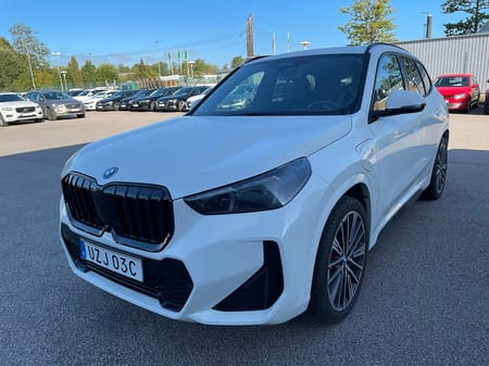 BMW X1 xDrive30e 30E XDRIVE M-SPORT Plug in 326HK 4x4 Läder Panorama