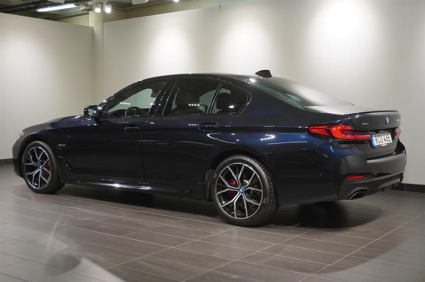 Bild 5 av BMW 545e xDrive Sedan M Sport Headup H K PA Drag