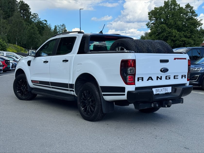 Bilde 2 av Ford Ranger Dobbelcab Double Cab Stormtrak Webasto | Krok | LED-BAR | Navi
