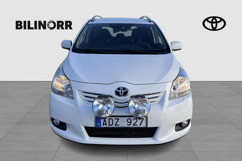 Bild 2 av Toyota Verso 2.2 D-CAT MAN/Kamkedja/Drag/7-Sits