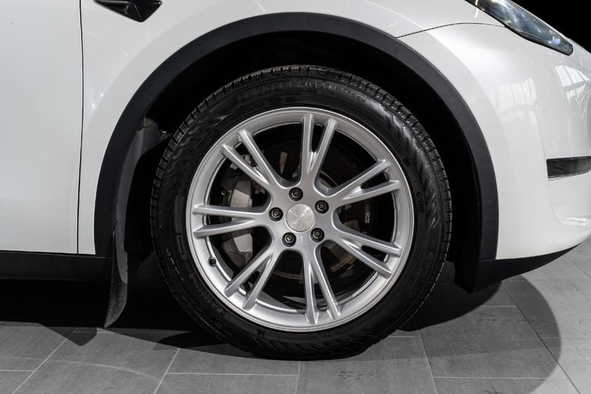Bilde 5 av Tesla Model Y Long Range AWD Krok App Forvarme Varmepumpe Autopilot