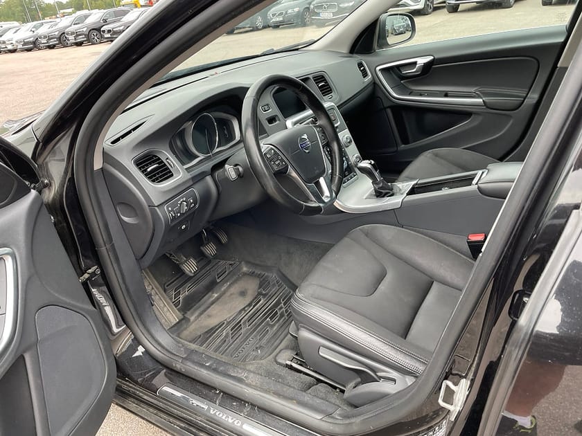 Bild 5 av Volvo S60 D4 190HK Classic Momentum