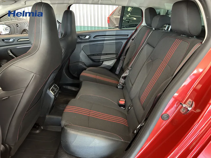 Bild 6 av 15 – Renault Mégane E-TECH Plug-in Sport Tourer PhII 160 R.S. Line ST