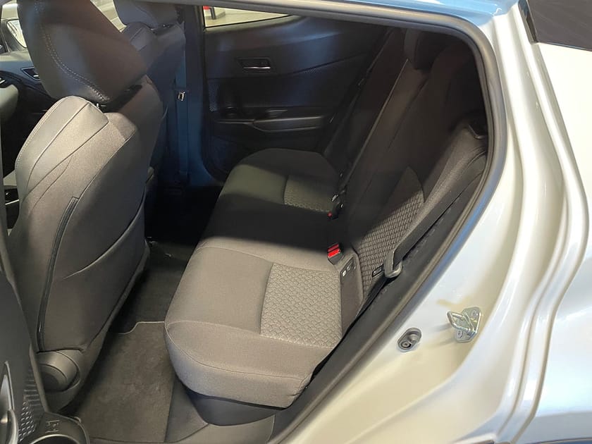 Bild 4 av Toyota C-HR Hybrid X-Edition