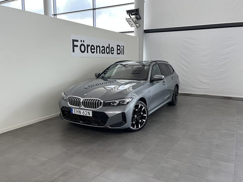 Bild 1 av BMW 330e xDrive Touring