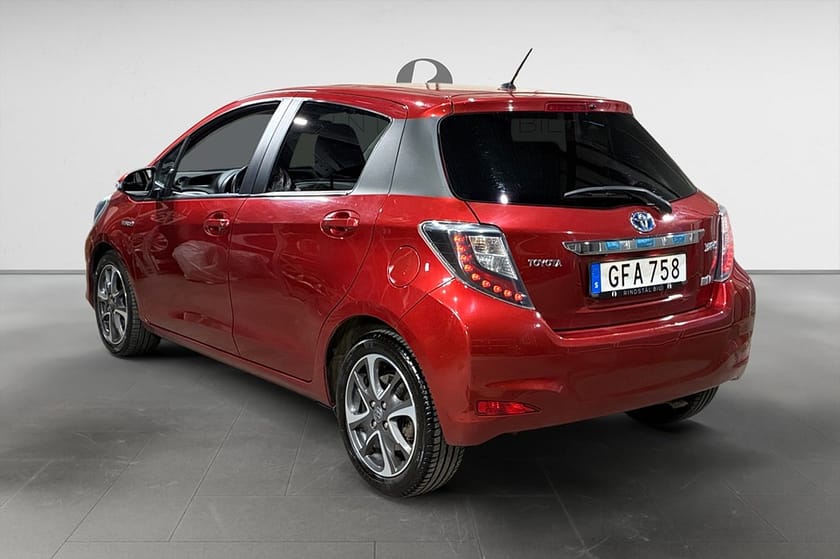 Bild 5 av Toyota Yaris Hybrid 1.5 101 HK AUT EDITION 50 NAVI 12600MIL 16"