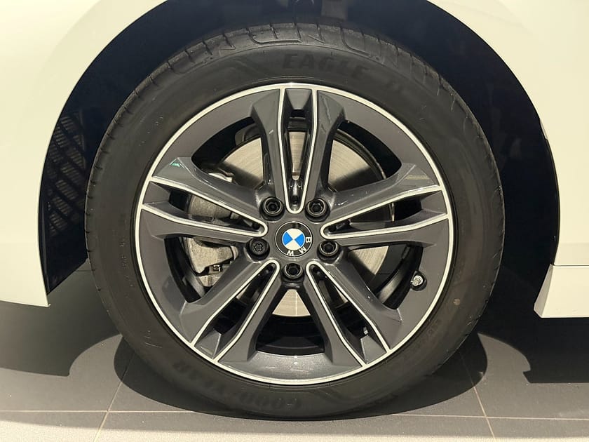Bild 5 av BMW 118i 118  Sport Line PDC Farthållare 17" Sportstolar LED