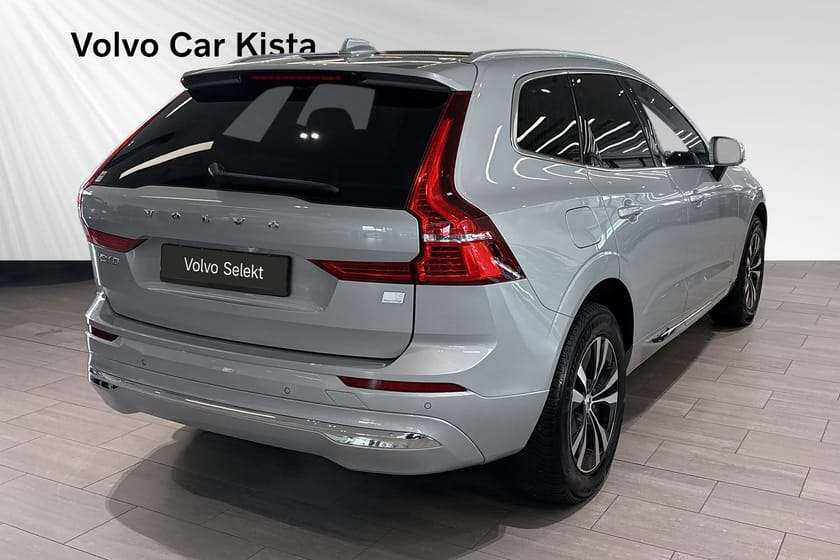 Bild 5 av Volvo XC60 Recharge T6 Core Edition Panorama B-Kamera