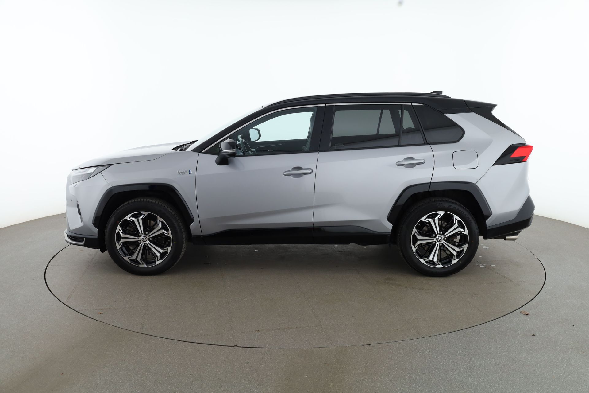 Toyota RAV4 Dragkrok, GPS, Backkamera 2024, bild 2/10